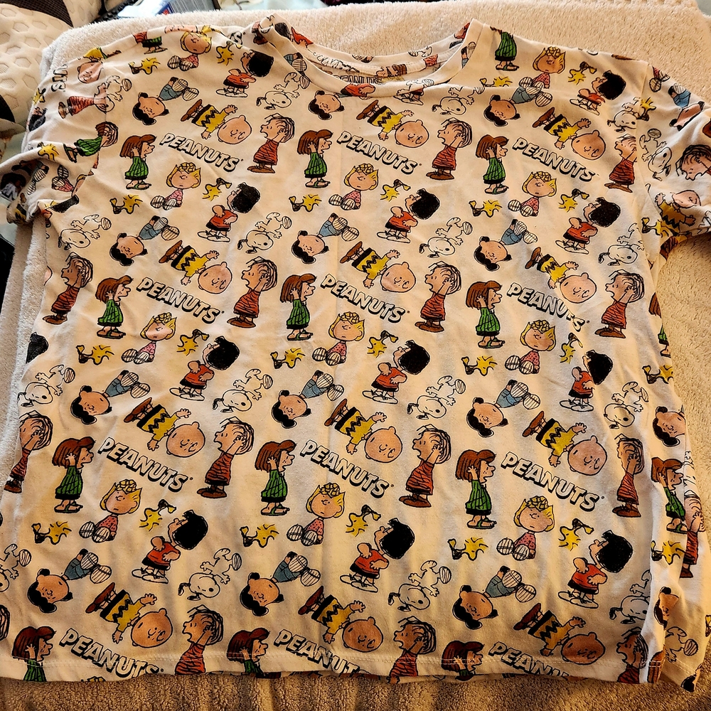 Peanuts Red and Pink Short Sleeve Tee